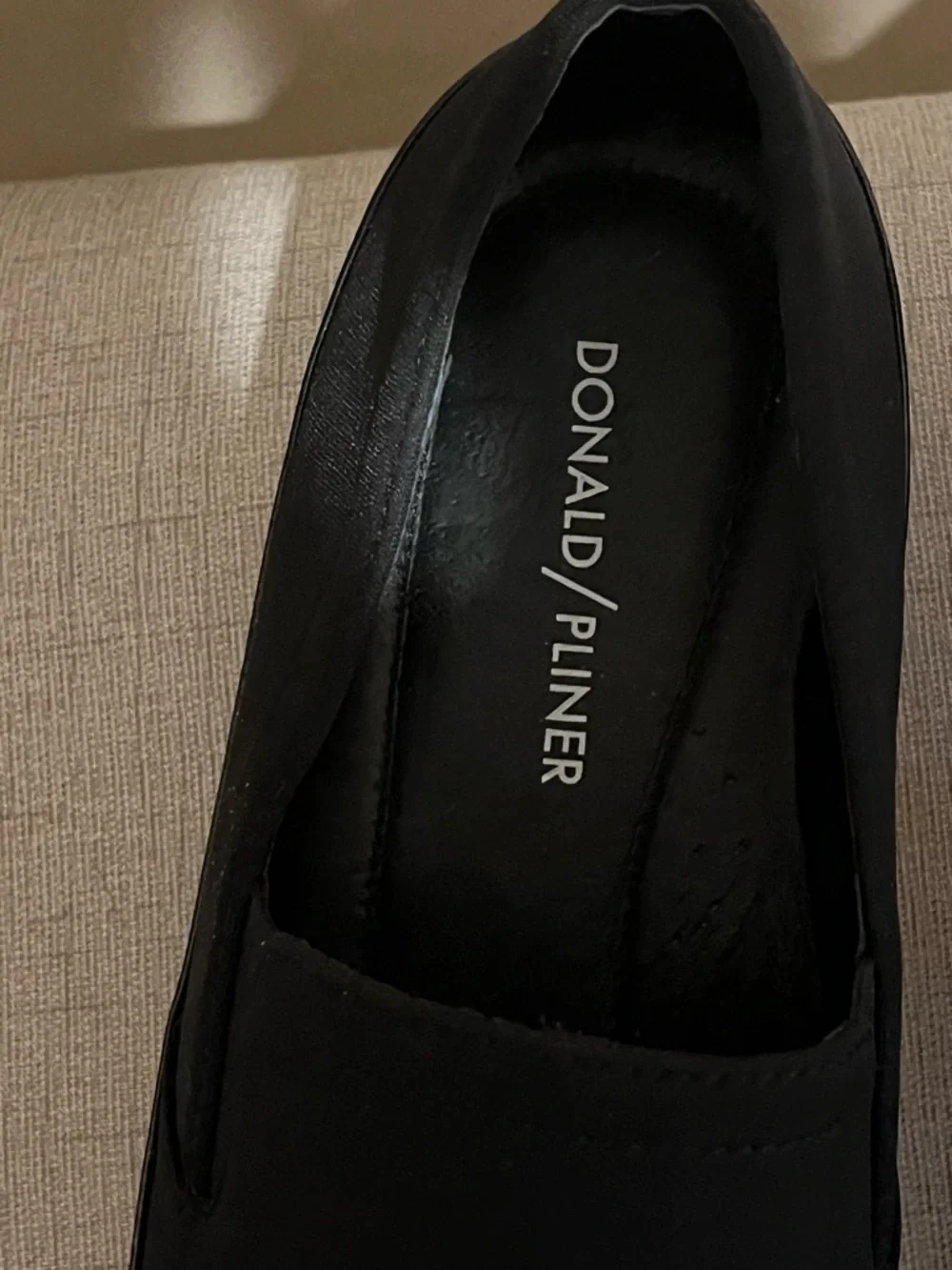 Donald J. Pliner Meg Slip-On Platform Sneaker, Patent Leather Trim,size 8.5 - Picture 3 of 6